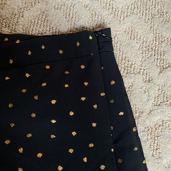 Sadie & Sage black mini skirt w gold polka dots - Picture 3 of 6